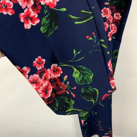 Eloquii Plus Size Katy Ankle Work Pants in Navy and Pink Floral - Picture 3 of 12